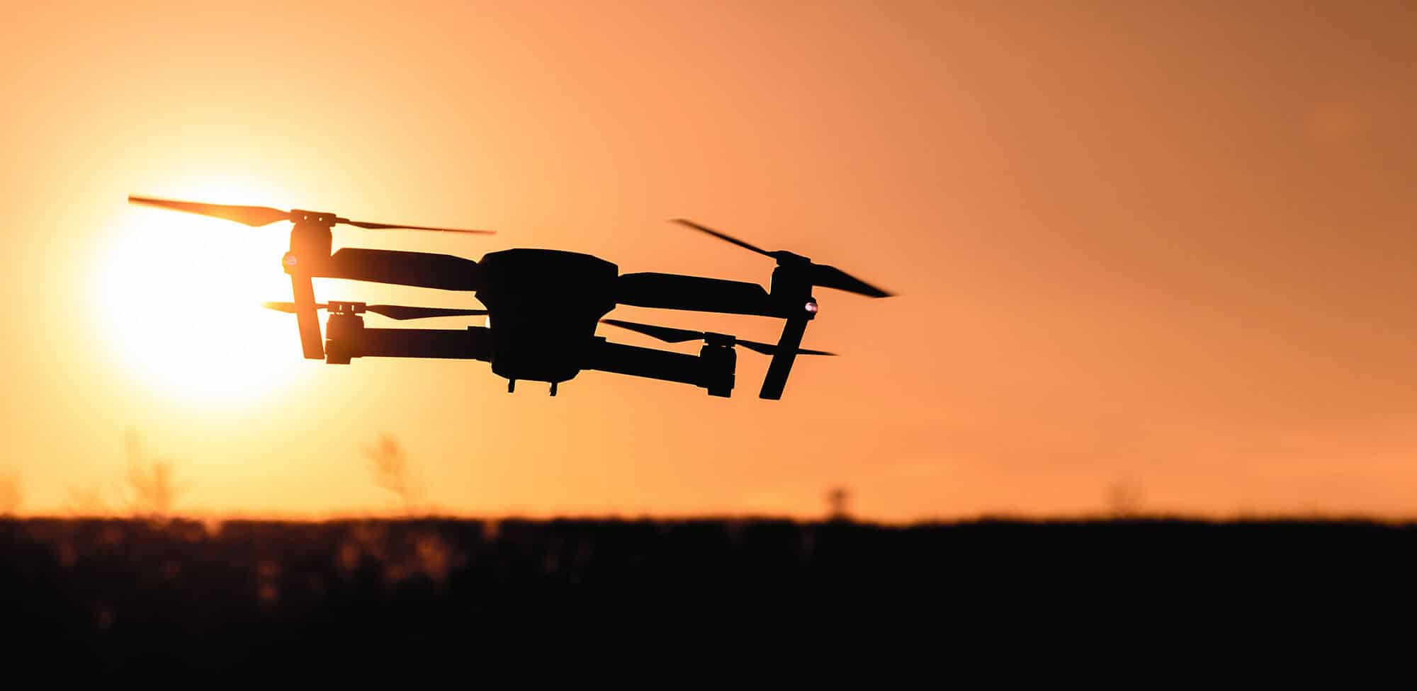 Fotografía drone con puesta de sol